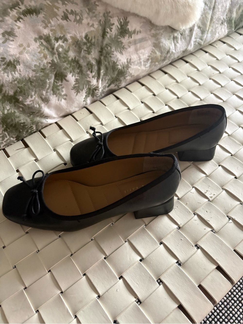 Kelly & Katie Black Ballet Flats with Low Block Heel and Bow size 6.5